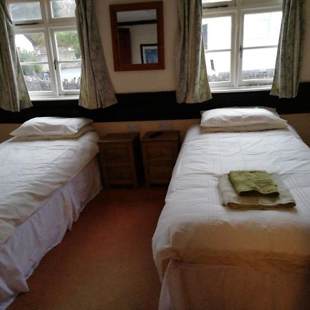 The Royal Oak Hotell Kington  Exteriör bild
