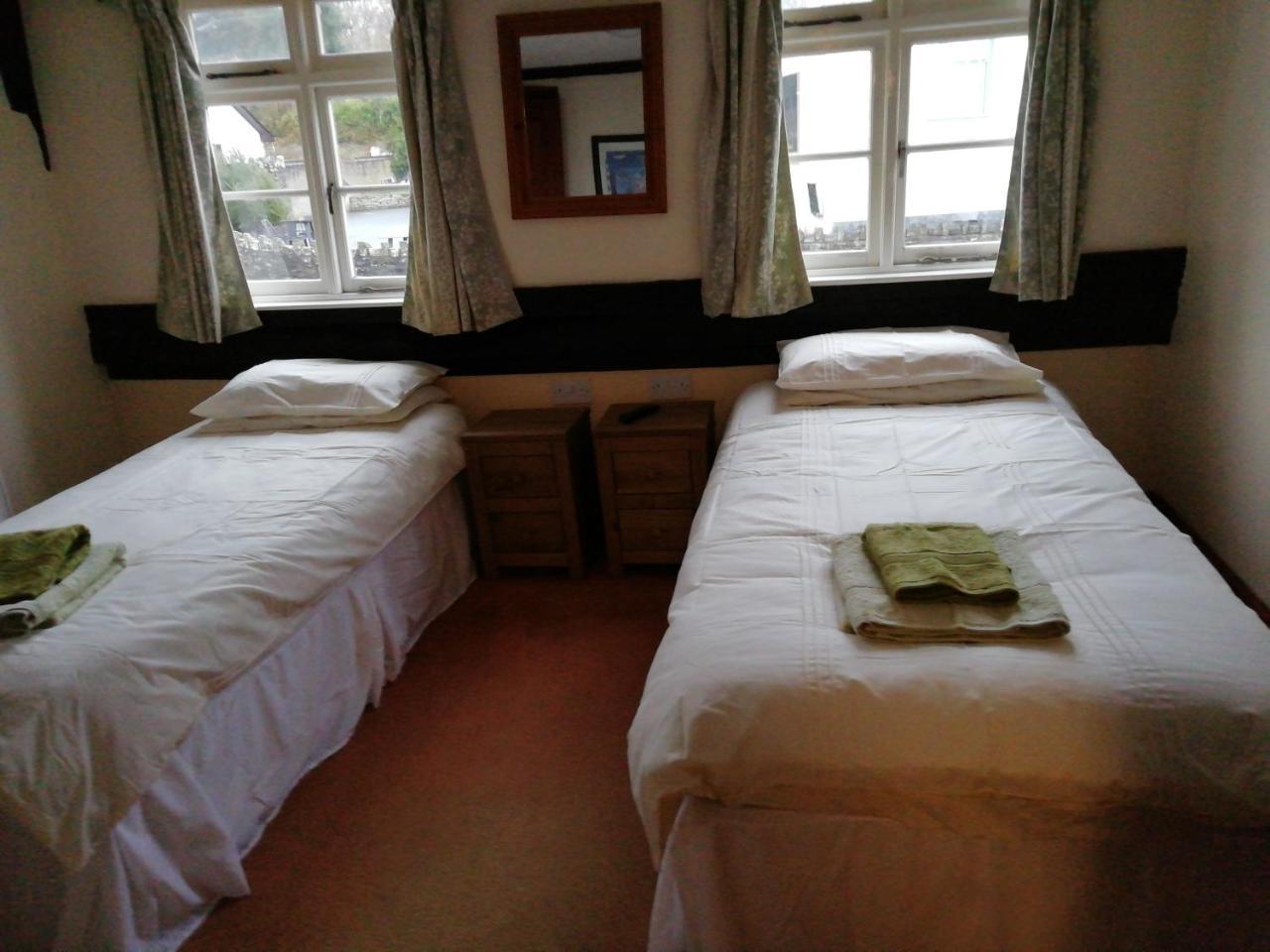 The Royal Oak Hotell Kington  Exteriör bild